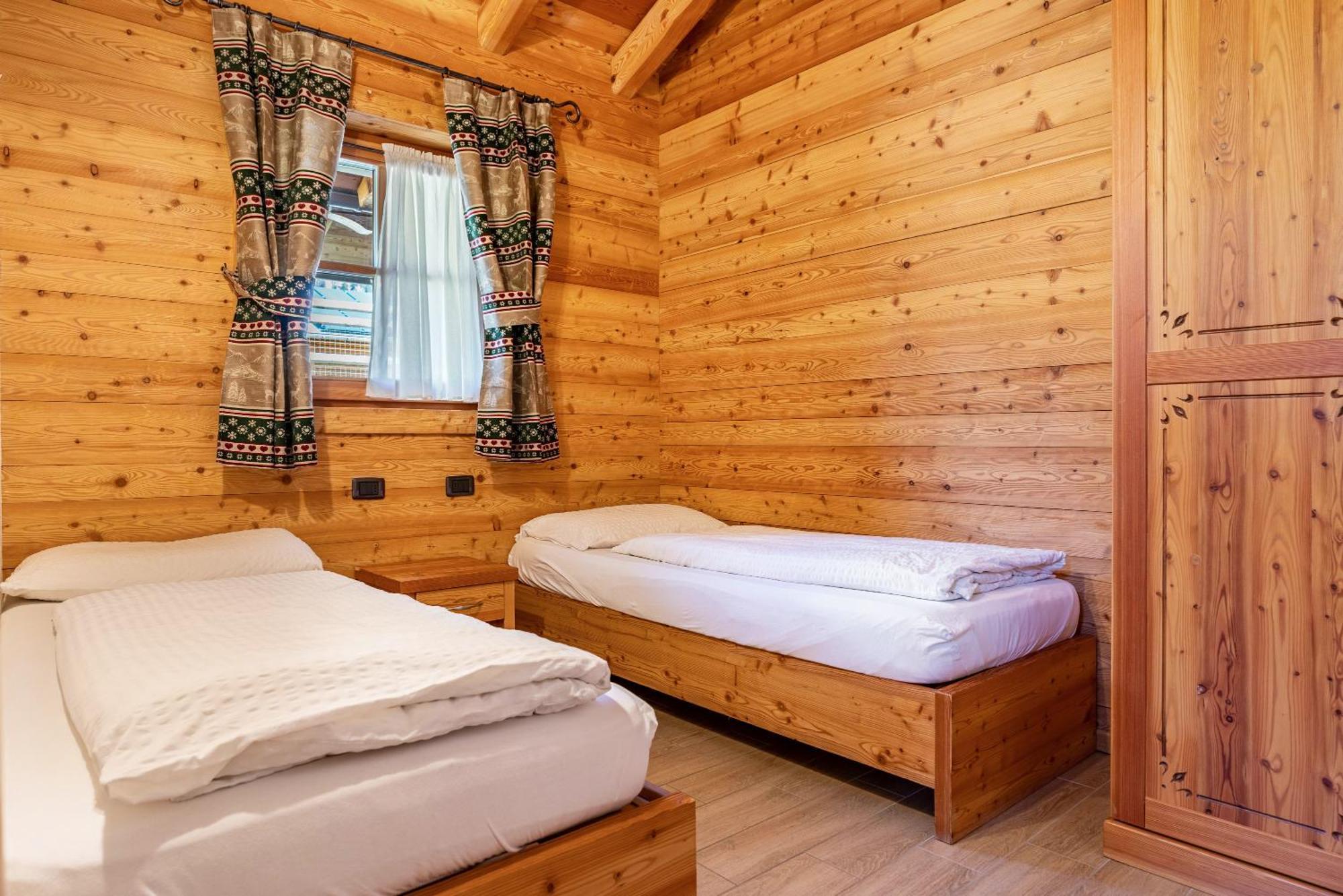 Chalet Camping Fae 3 Villa Мадона ди Кампильо Екстериор снимка